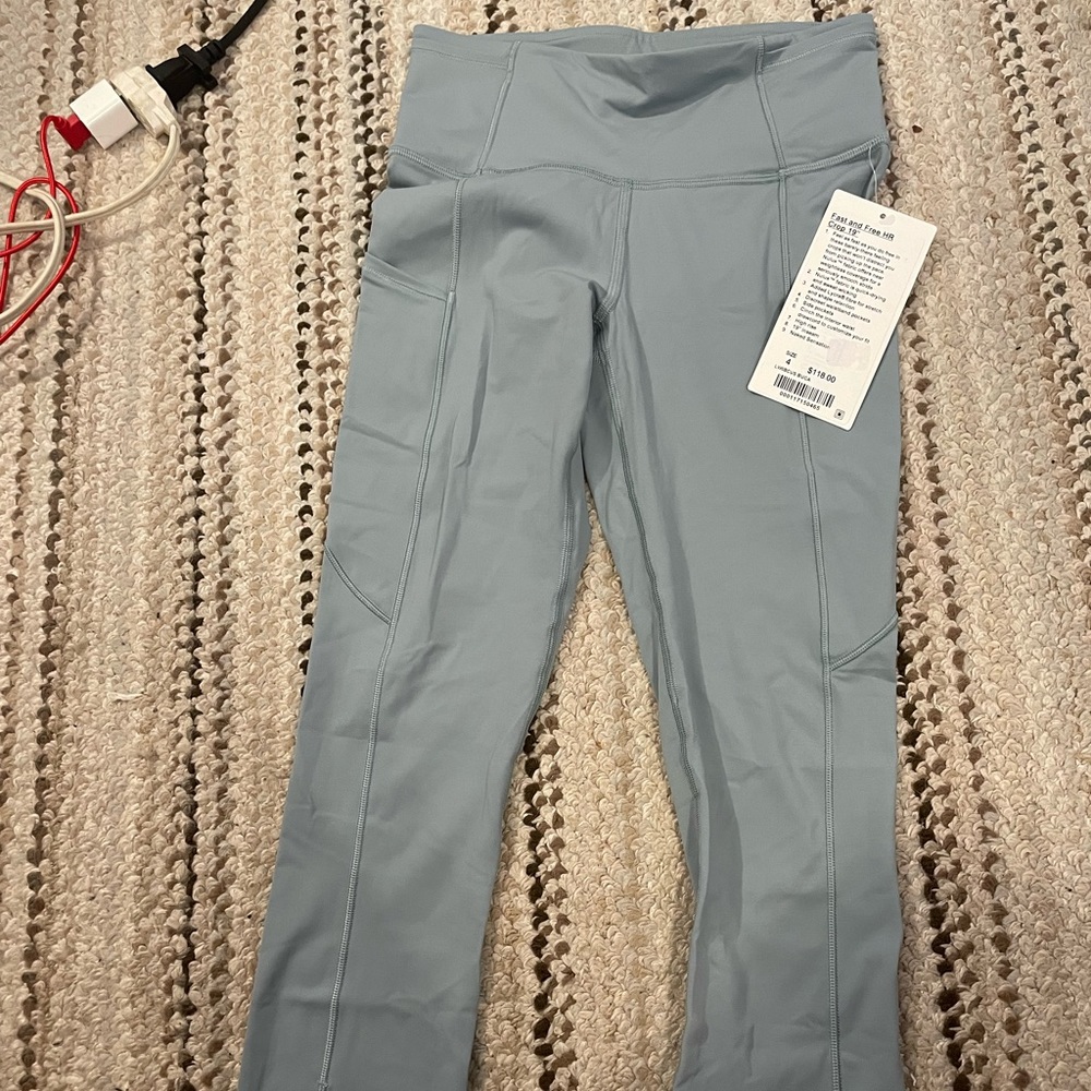 Lululemon fast and free crops